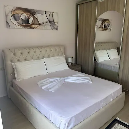 Mary'S Luxury Apartment Pogradec 2 Exterior photo