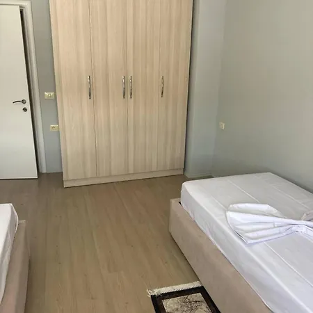 Mary'S Luxury Apartment Pogradec 2 Exterior photo
