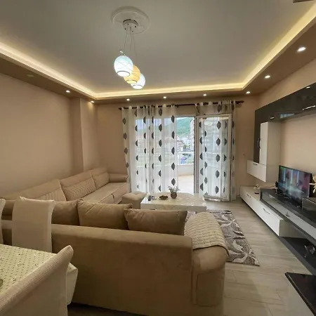 Mary'S Luxury Apartment Pogradec 2 Exterior photo
