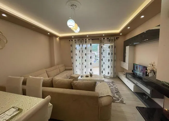 Mary\'S Luxury Apartment Pogradec 2