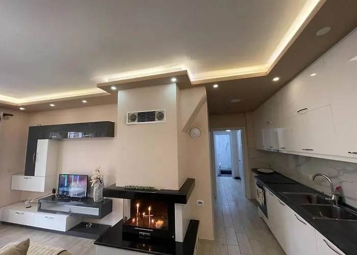 Mary\'S Luxury Apartment Pogradec 2